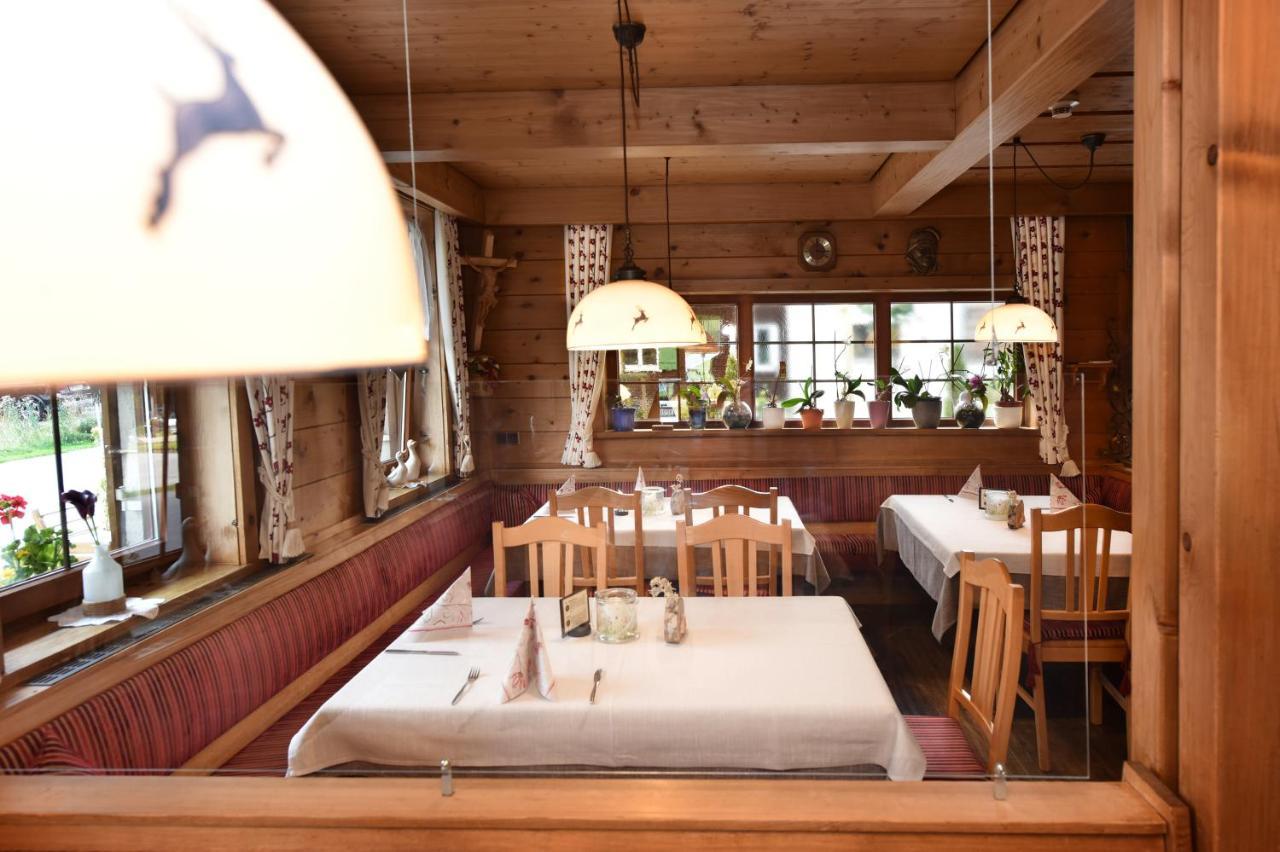 Gasthaus & Pension Alphorn Lech Buitenkant foto