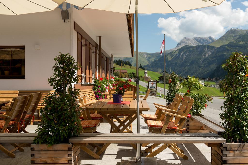 Gasthaus & Pension Alphorn Lech Buitenkant foto
